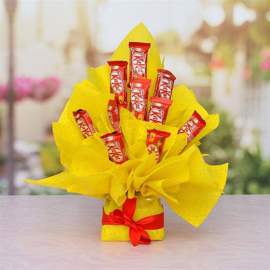 10 Pcs Kit Kat Bouquet Arrangement Hamper - YuvaFlowers