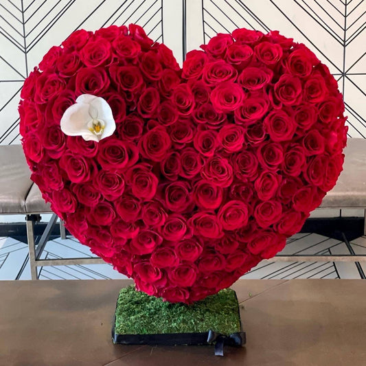 150 Roses In Heart Shape - YuvaFlowers